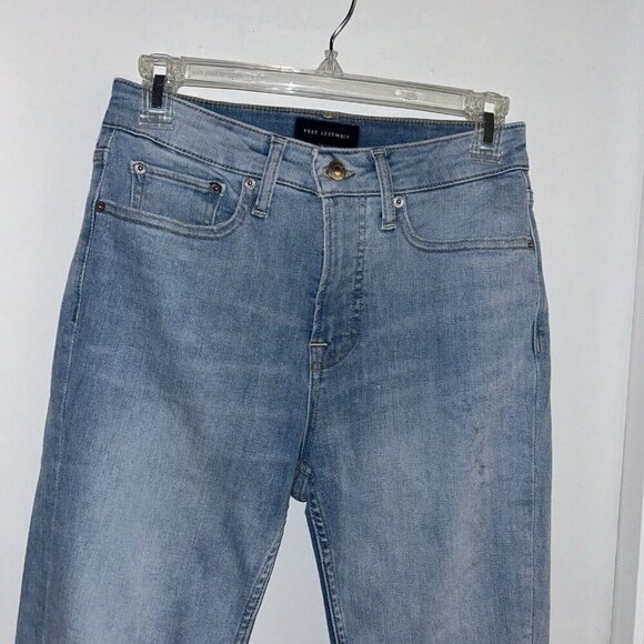 Free Assembly Light Blue Denim High Rise Distress Knee Skinny Jeans Size 4 - Picture 3 of 11